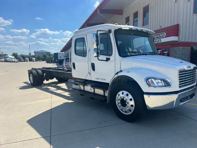 2016 Freightliner M2 106