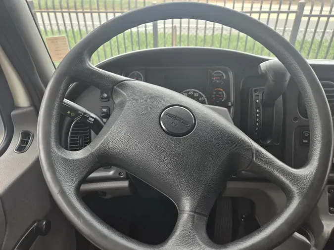 2020 Freightliner Business Class M2 106f64d8443e8989bffd0b07ad4f54dc396