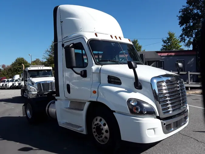 2018 FREIGHTLINER/MERCEDES CASCADIA 113