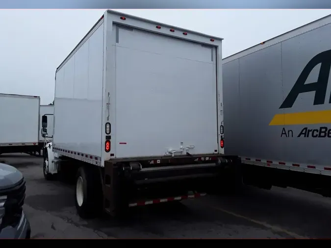 2016 FREIGHTLINER M2 106