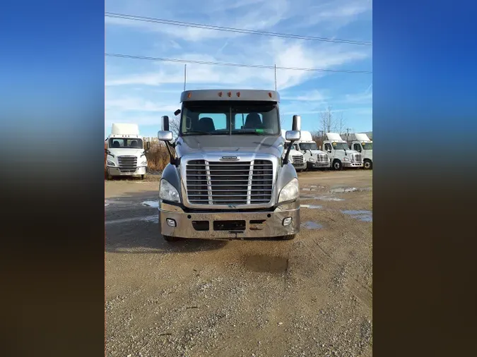 2018 FREIGHTLINER/MERCEDES CASCADIA 125