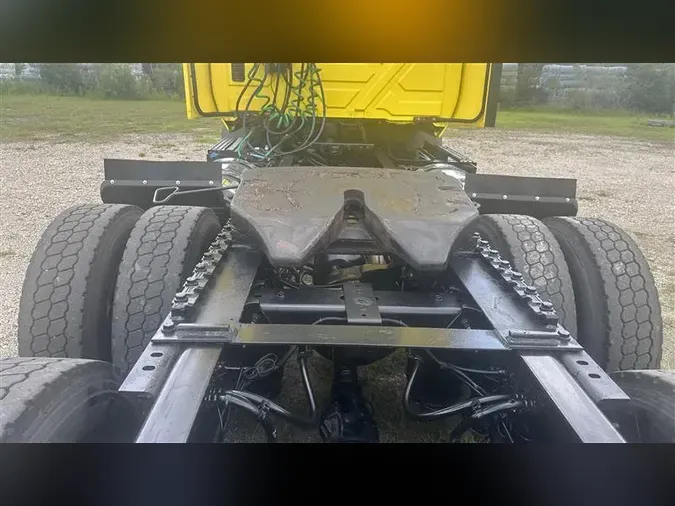 2019 INTERNATIONAL RH613