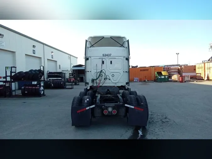 2022 Freightliner Cascadia 126