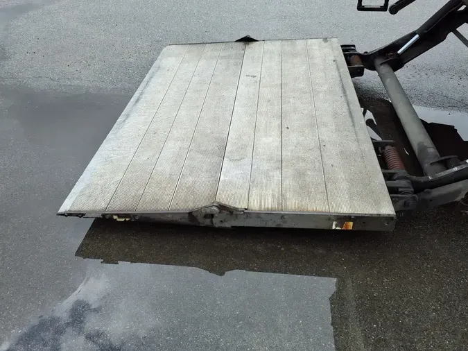 2020 FREIGHTLINER/MERCEDES M2 106