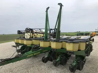 1988 John Deere 7200