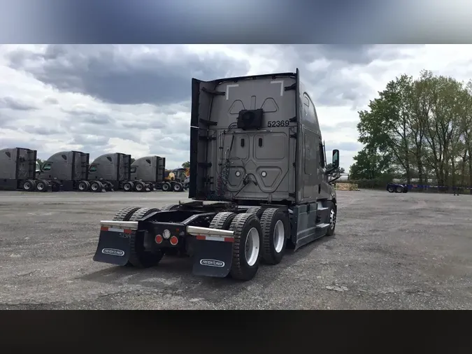 2022 Freightliner Cascadia 126