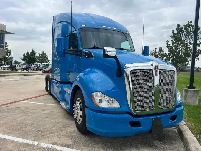 2022 Kenworth T680
