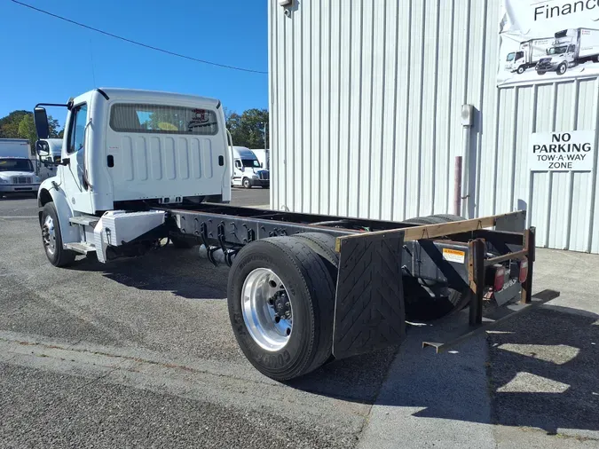 2016 FREIGHTLINER/MERCEDES M2 106