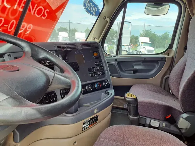 2020 FREIGHTLINER CASCADIA 113