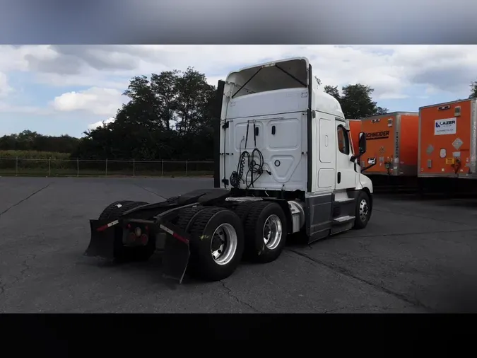 2021 Freightliner Cascadia 126f66d83bfcdd19e169d6d6f8d8dc90736