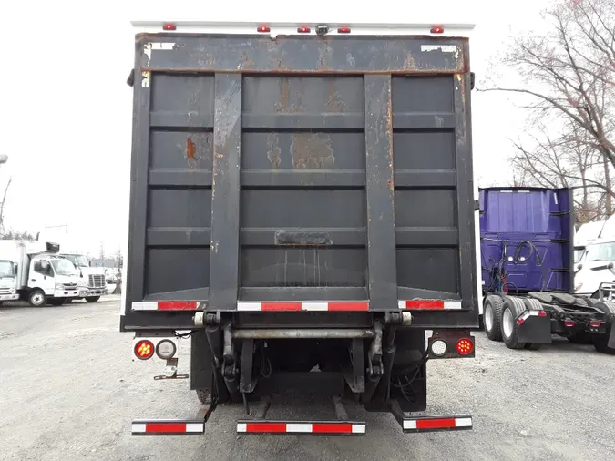 2017 FREIGHTLINER/MERCEDES M2 106