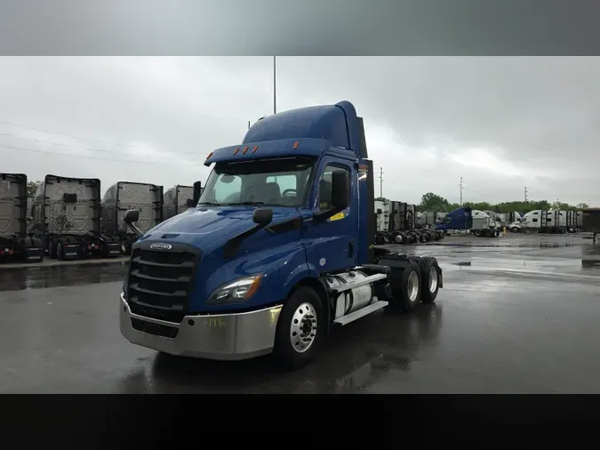 2020 Freightliner Cascadia 126f6704a17082db0f2aa8e6ebb4435fedf