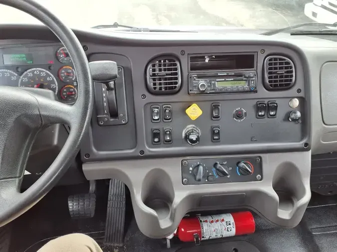 2018 FREIGHTLINER/MERCEDES M2 106f671638159a3ee9e447c3c118a54c145