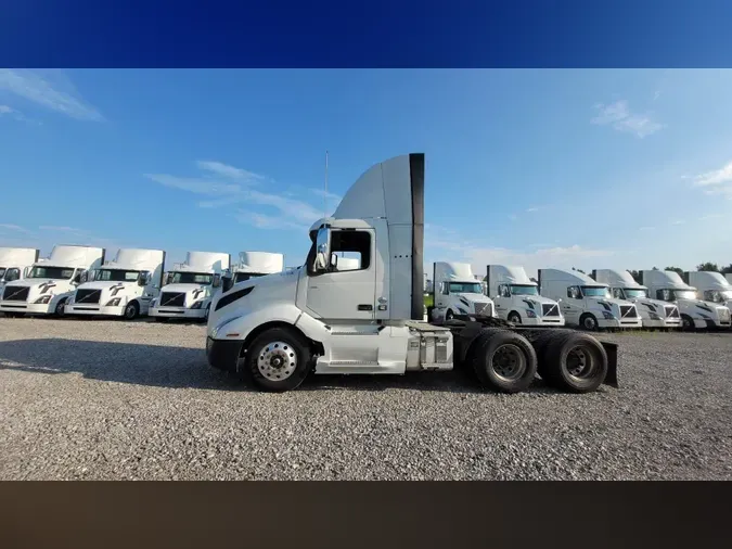 2019 Volvo VNL300