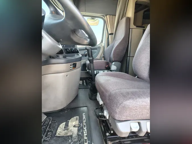 2020 FREIGHTLINER/MERCEDES CASCADIA 125f672b68ee65eafe68c1c8698baad1e72