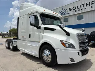 2020 Freightliner Cascadia 126