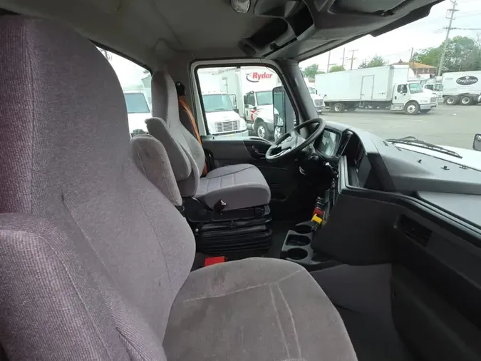 2019 NAVISTAR INTERNATIONAL LT625 DAYCAB T/A