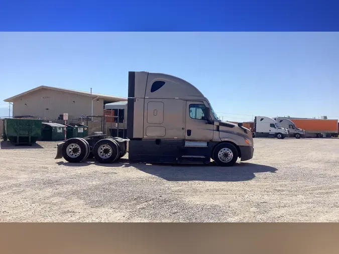 2023 Freightliner Cascadia