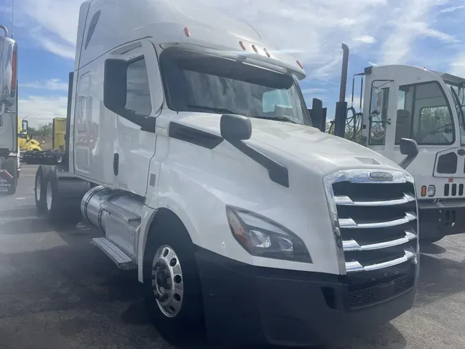 2021 Freightliner Cascadia