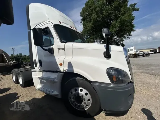 2014 FREIGHTLINER CASCADIA 125