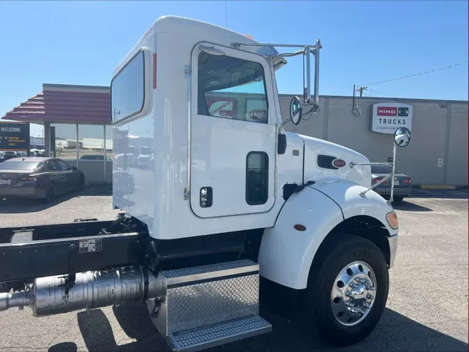 2020 Peterbilt 337