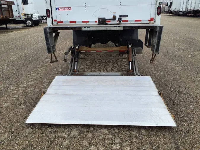 2019 FREIGHTLINER/MERCEDES M2 106