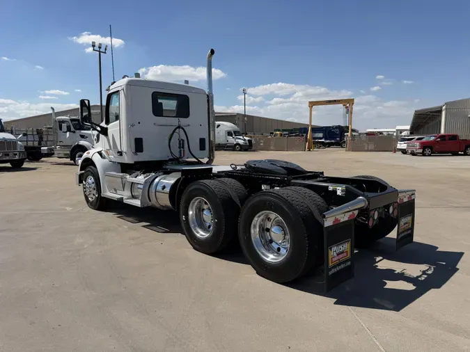 2021 Peterbilt 567