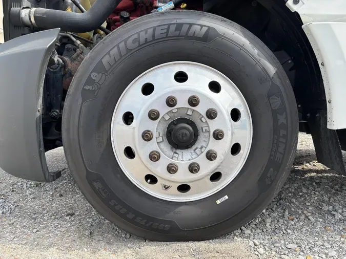 2021 International LT625