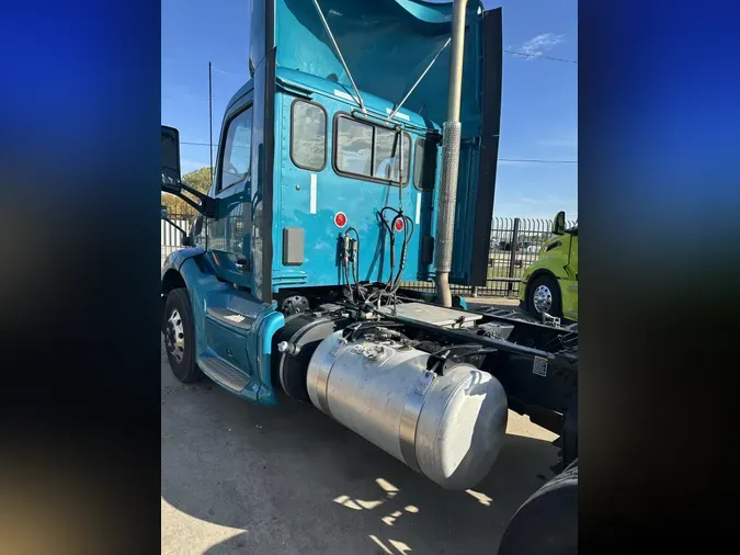 2017 Peterbilt 579