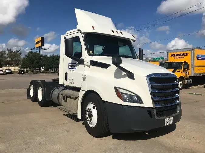 2018 Freightliner T12664STf68924d4fbe50a8b8c9db2379eeceaa8