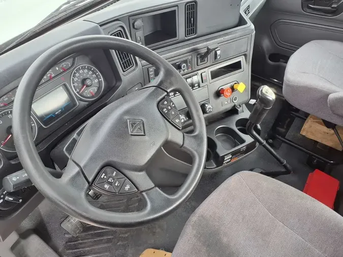 2021 NAVISTAR INTERNATIONAL LT625 DAYCAB S/A