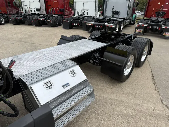 2023 Kenworth T680