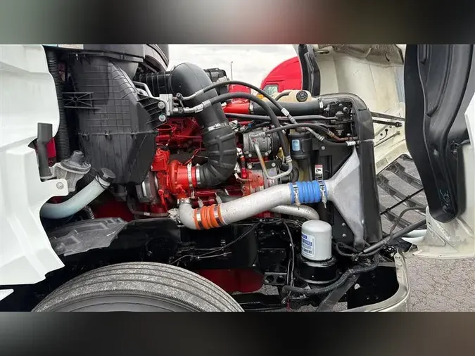 2023 FREIGHTLINER CA126