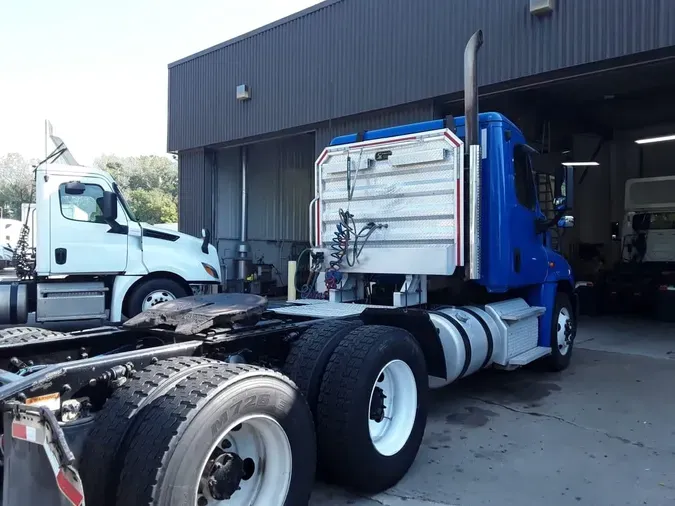 2019 FREIGHTLINER CASCADIA 125