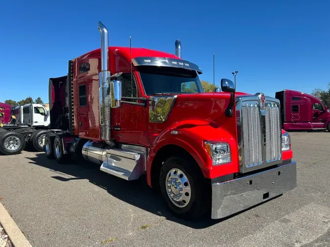 2023 Kenworth W990f690718e3d5de66ea768f0b775d01914