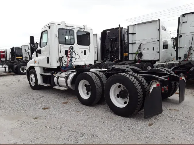 2016 FREIGHTLINER/MERCEDES CASCADIA 125