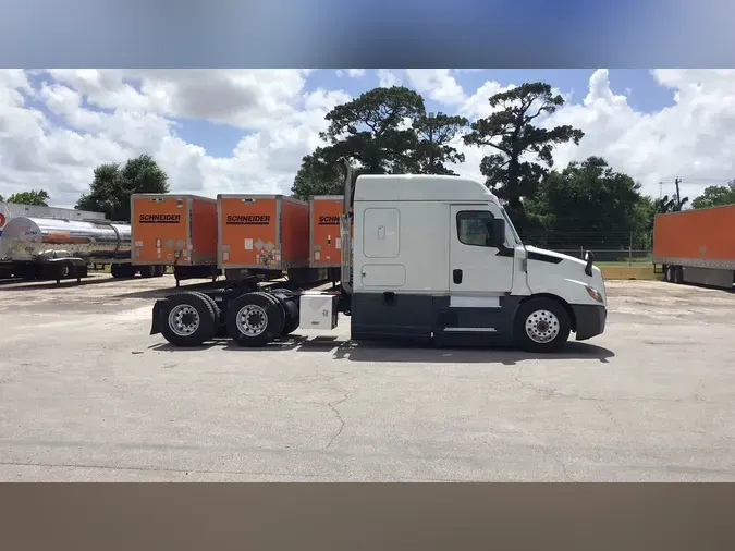2022 Freightliner Cascadia 126f695930b1376f82b624bfc4ff07c8889