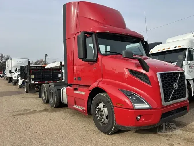2022 VOLVO VNR64T300f69754e4baee1495f01b54bd141402ea