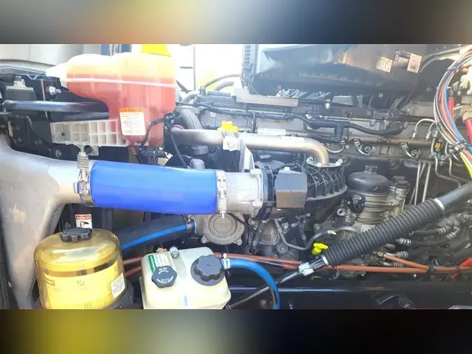 2019 FREIGHTLINER CA126