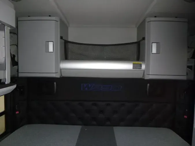 2021 Kenworth W990