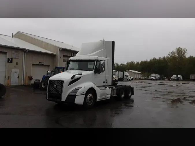 2019 Volvo VNL300
