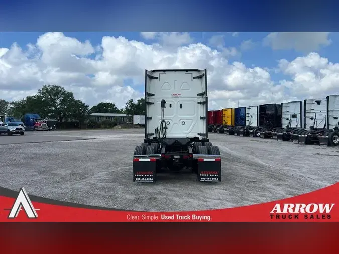 2020 FREIGHTLINER CA126