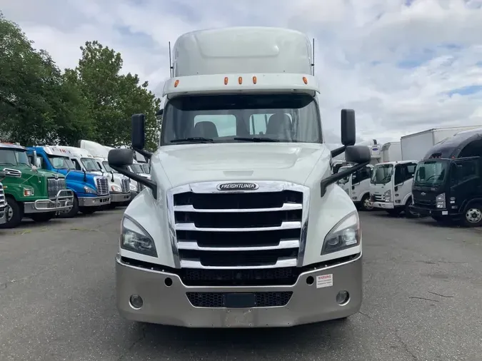 2019 FREIGHTLINER NEW CASCADIA 126