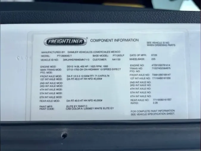 2021 Freightliner Cascadia 126
