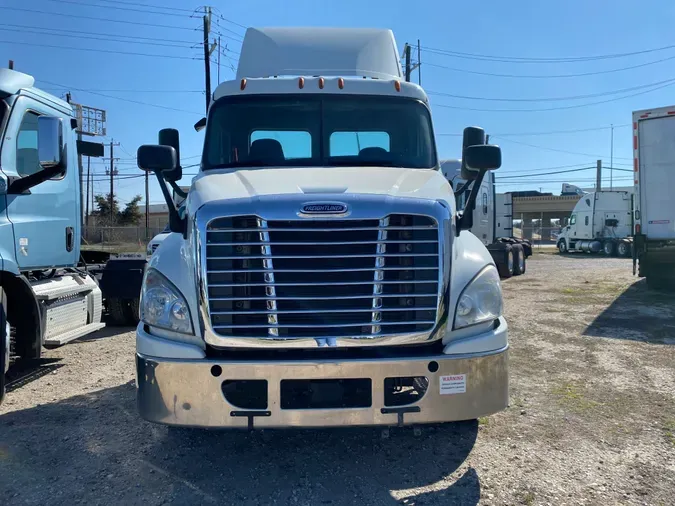 2019 FREIGHTLINER/MERCEDES CASCADIA 125