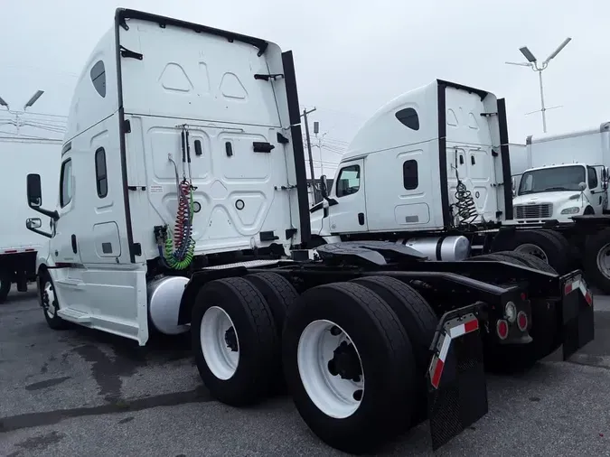 2019 FREIGHTLINER NEW CASCADIA PX12664