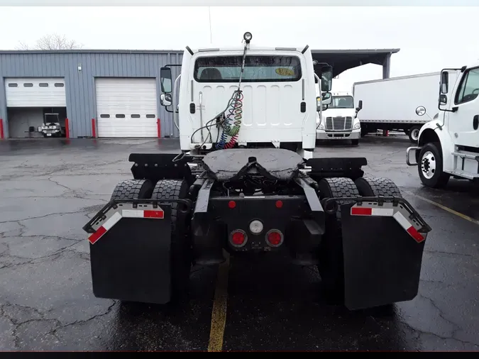 2018 FREIGHTLINER/MERCEDES M2 106