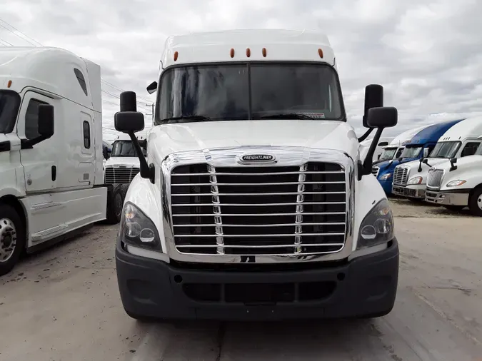 2019 FREIGHTLINER/MERCEDES CASCADIA 113