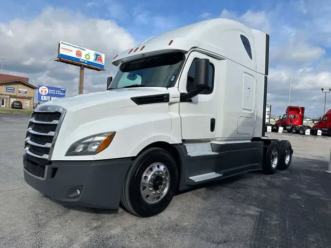 2019 FREIGHTLINER CASCADIA 126