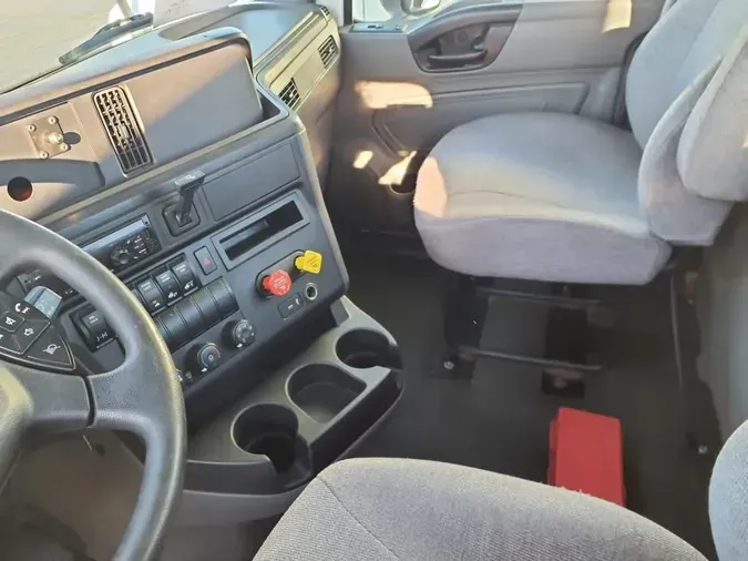 2019 NAVISTAR INTERNATIONAL LT625 DAYCAB T/A